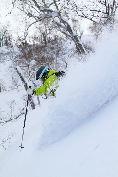 ニセコグランヒラフパウダーガイド3月15日
